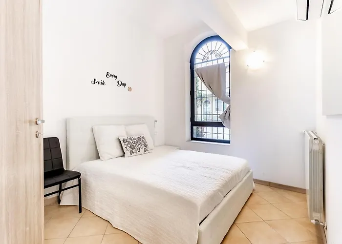 公寓 Alessia's Flat- Torretta 贝尔加莫